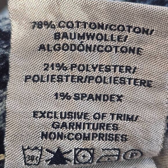 Silver Jeans Distressed Capri Jeans Size 24 Boho Printed Cropped Denim - Picture 7 of 8